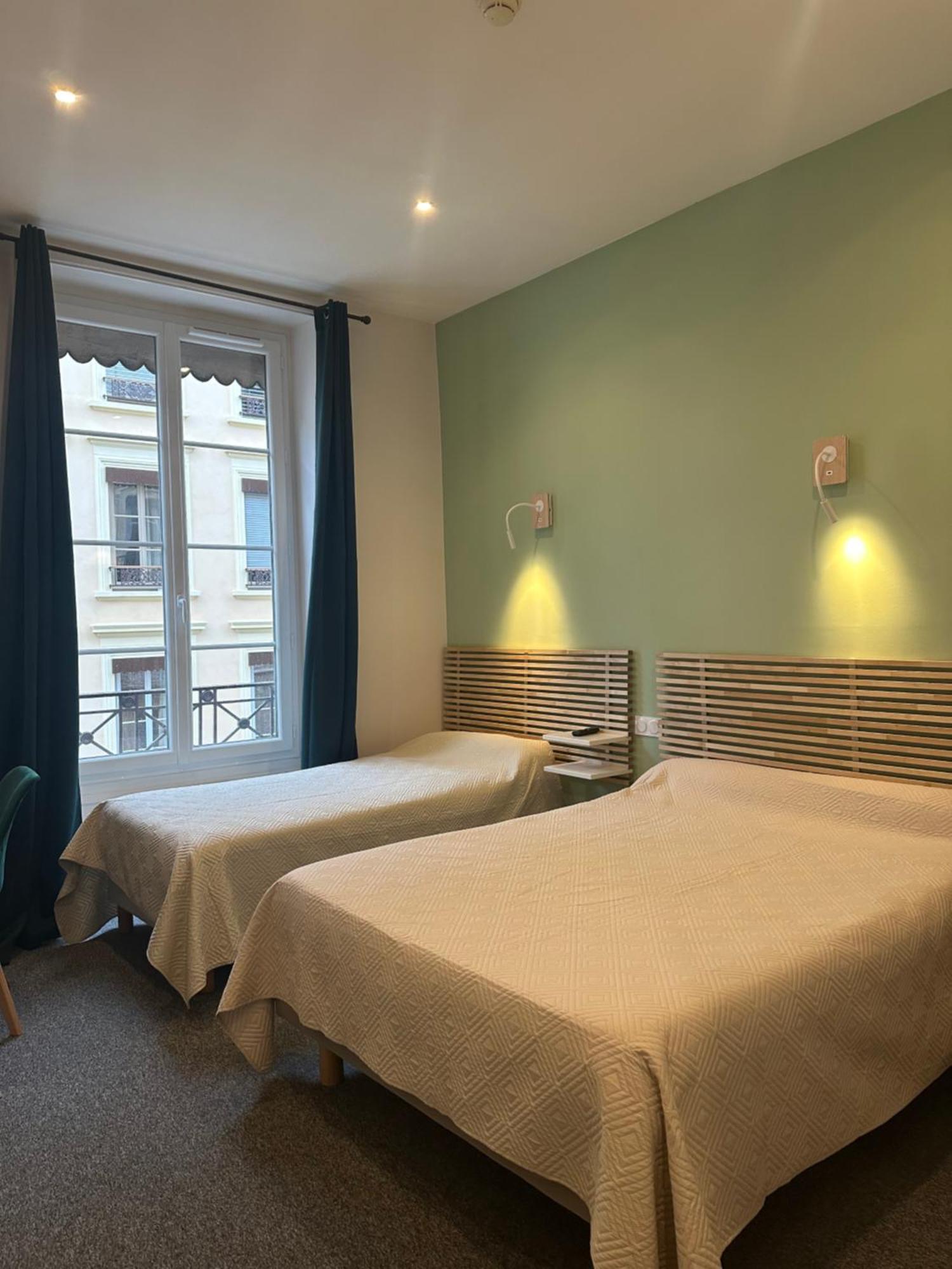 Hotel Azur Lyon Luaran gambar